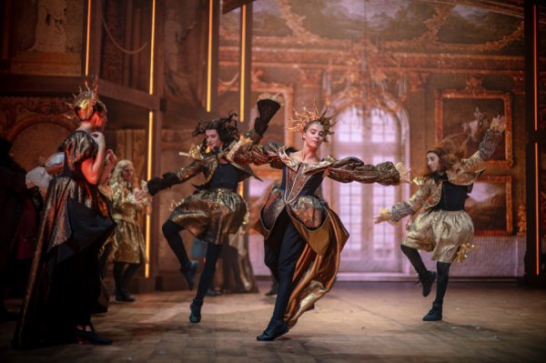 尚融 法语原版音乐剧《莫里哀》预演火爆，九棵树如何吸引国际剧目落地远郊？